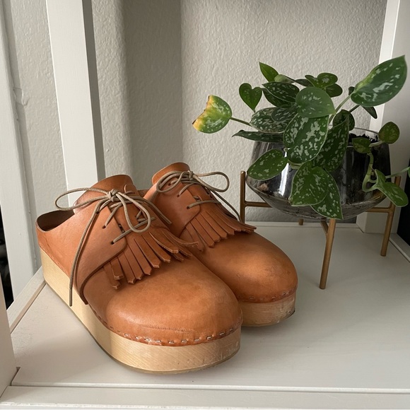 Bryr Shoes - ⭐️GUC⭐️BRYR Zoe in Natural